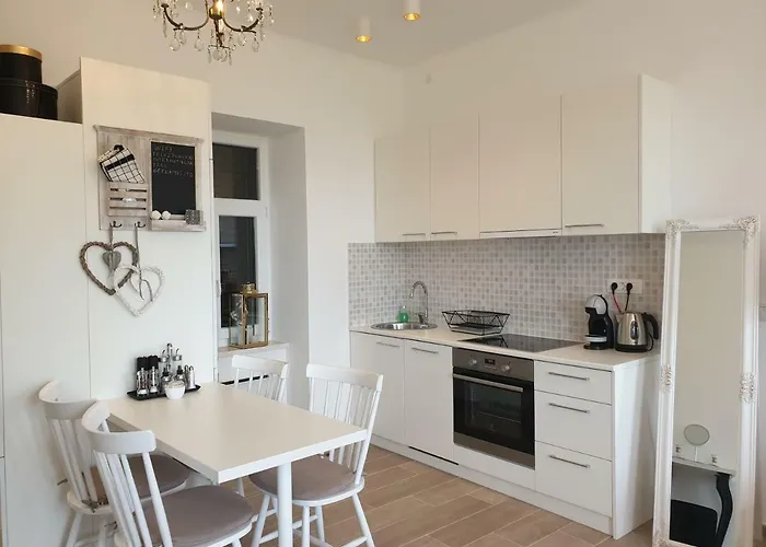 Alex - Sea View By Irundo