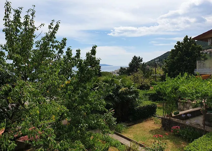 Alex - Sea View By Irundo