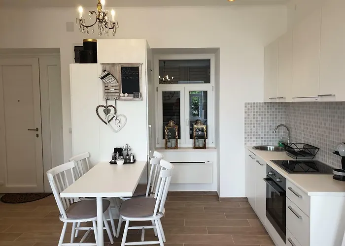 Alex - Sea View By Irundo أوباتيا